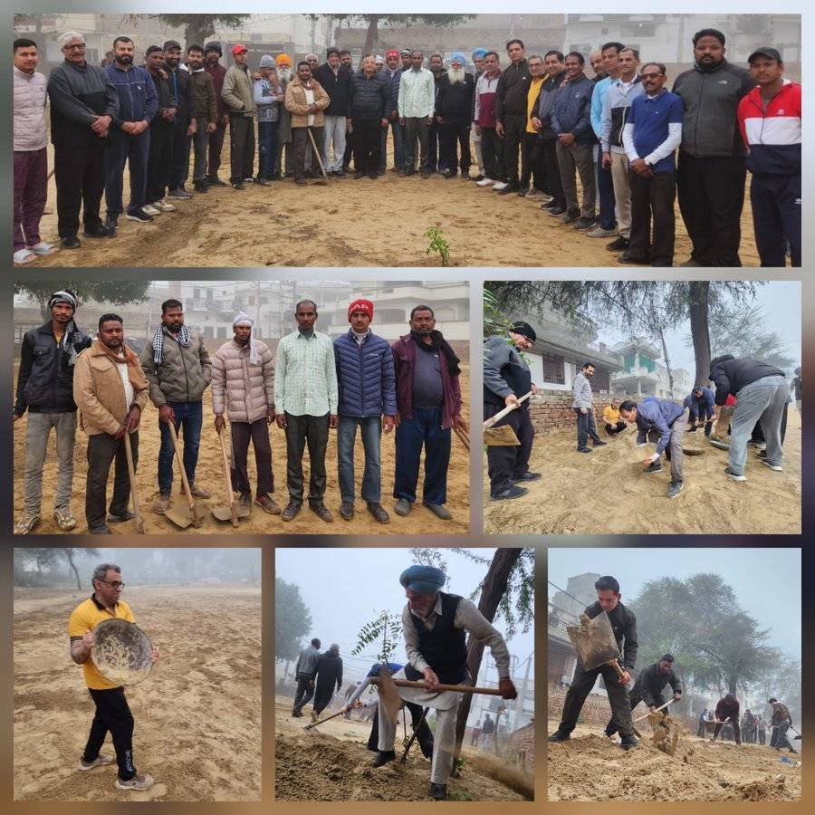 Volunteers doing shramdaan with spades on a foggy winter morning in Abohar